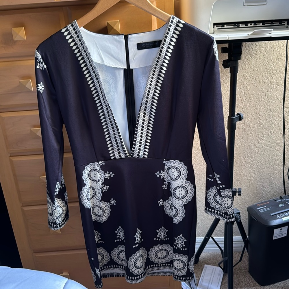 NWT Paisley Asian print Deep Vee Dress size small